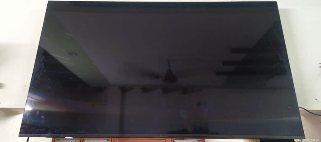  Smart LED TV has  no picture but having sound 
